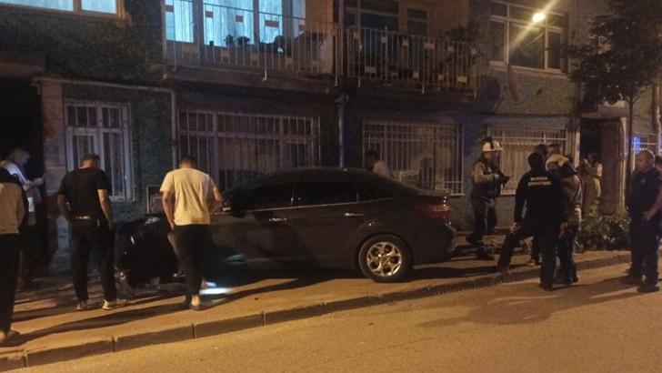 Cipin çarptığı otomobil savrularak doğal gaz kutusuna hasar verdi; binalar tahliye edildi