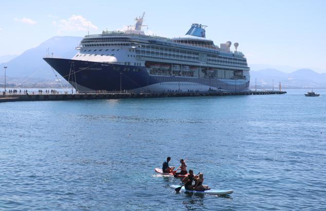 Alanya'ya kruvaziyerle İngiliz turistler geldi