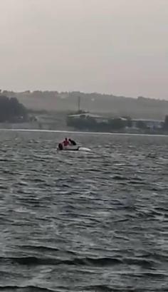 Küçükçekmece Gölü'nde alabora olan kayık battı; mahsur kalanlar kurtarıldı