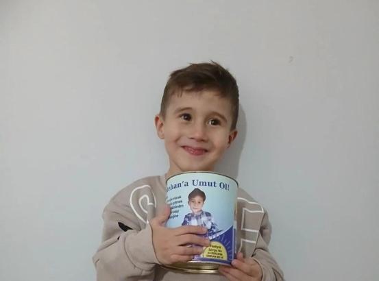DMD’li Metehan için kurulan stanttaki bağış kutusundan para çalarken yakalandı