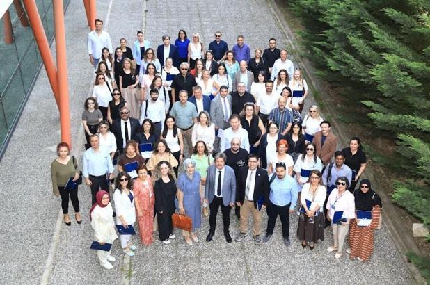 BUÜ’nün başarılı akademisyenleri rektörle buluşmaya devam ediyor