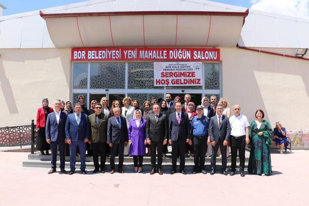 Bor'da yıl sonu sergisi