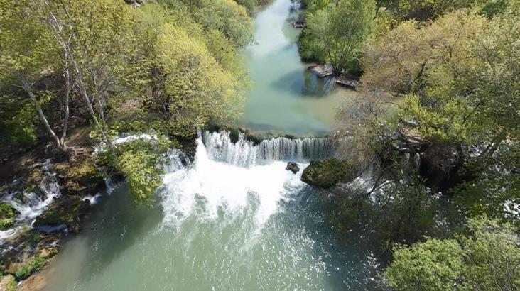 Karasu Çayı'nın doğal güzelliği dronla görüntülendi