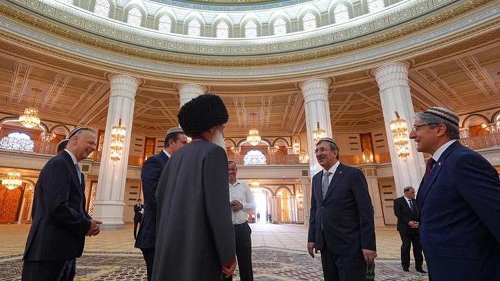 Cumhurbaşkanı Yardımcısı Yılmaz, Türkmenistan'da