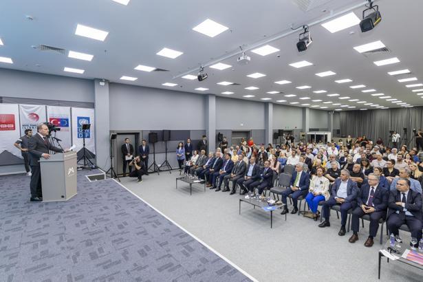 Başkan Seçer, ‘Mersin Sivil Katılım Zirvesi’ne katıldı