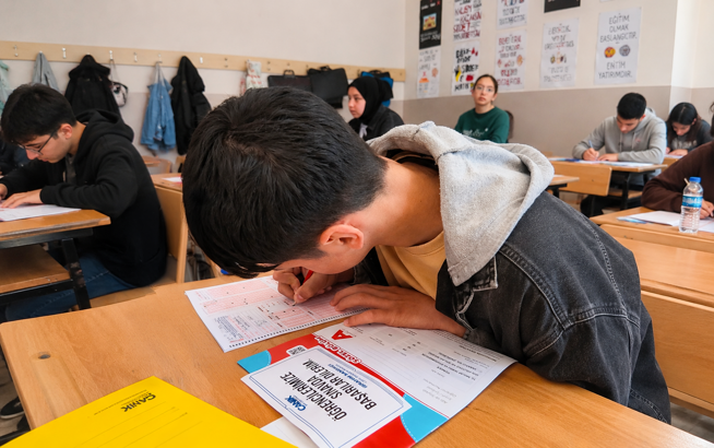 Canik Belediyesi'nden gençlere ücretsiz YKS ve LGS simülasyonu