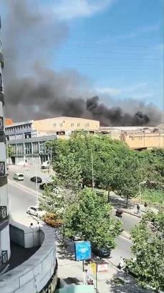 Esenyurt'ta fabrikada yangın