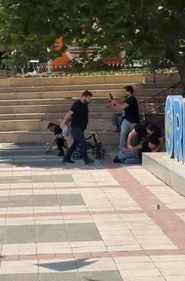 Sivil polisler bıçaklı kavgaya havaya ateş açarak müdahale etti
