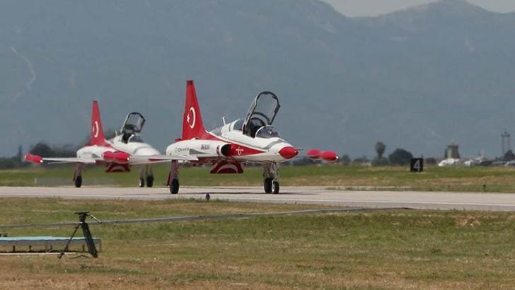 Gençlik ve Havacılık Festivali'nin prova uçuşları yapıldı
