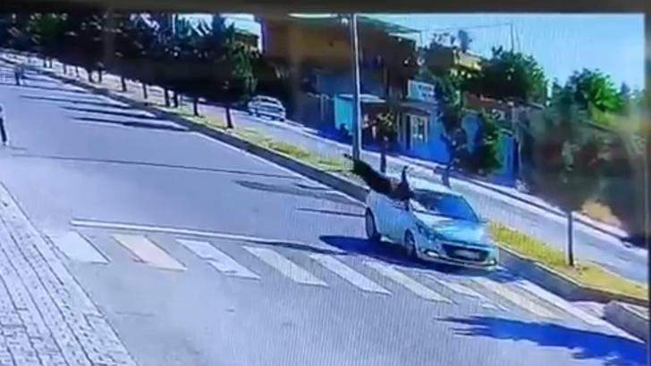 Şanlıurfa’da otomobilin, yayaya çarptığı kaza kamerada