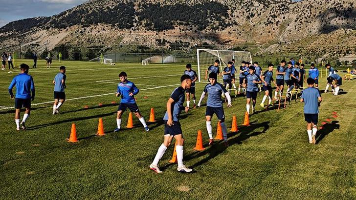 Davraz, 3 milli takımın kamp yeri tercihi oldu