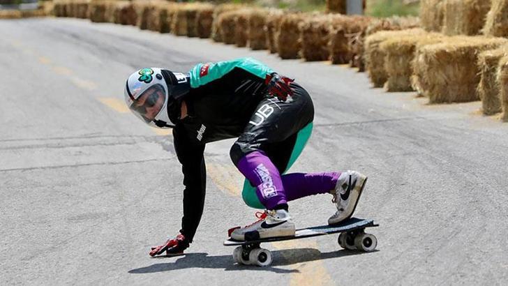 Dünya Kaykay İniş Şampiyonası Ergan Dağı'nda başladı