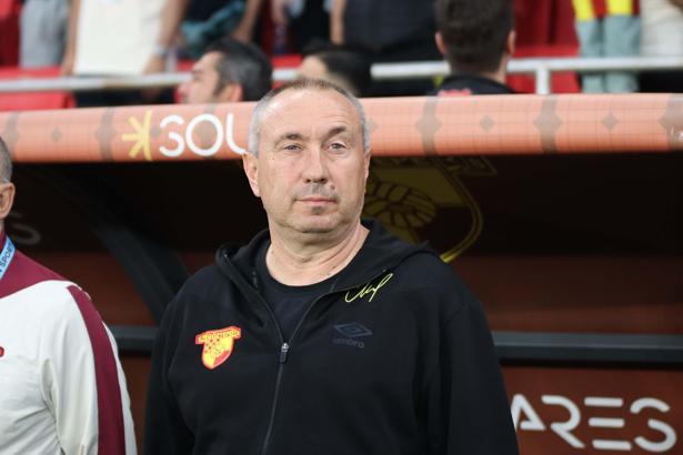 Göztepe Teknik Direktörü Stanimir Stoilov: Kusursuz değil ama iyi bir sezon geçirdik