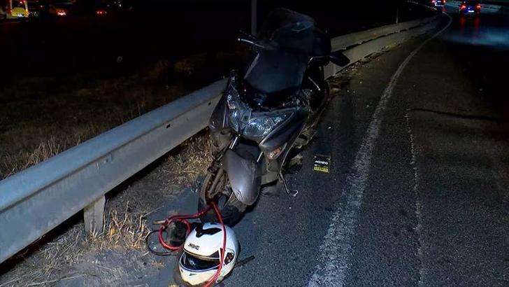 Bayrampaşa'da otomobil ile çarpışan motosikletin sürücüsü yaralandı
