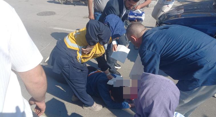 112 çalışanı mesai sonrası evine giderken kazayı görüp, yaralıya müdahale etti