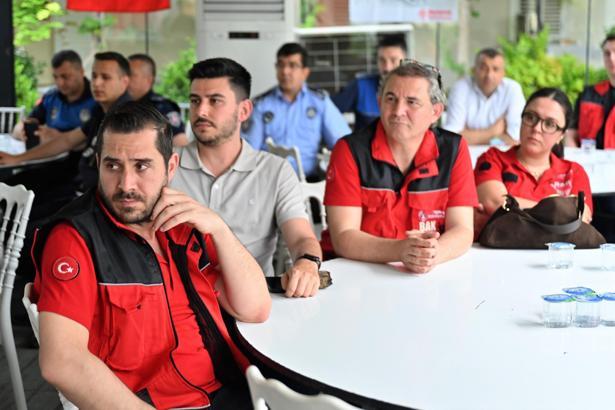 Bornova'da orman yangınlarının nedenleri ve çözüm yolları masaya yatırıldı