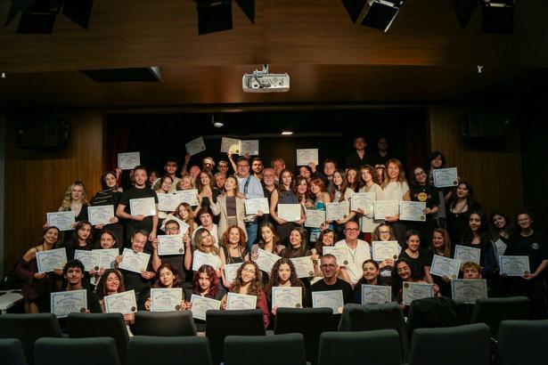 Folkart Academy'de mezuniyet heyecanı