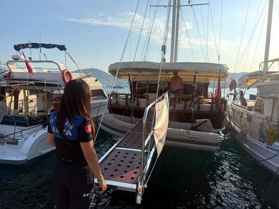 Marmaris'te esnaf ve tekne işletmecilerine 'çevre temizliği' hatırlatması