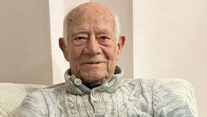 Kapısı kilitli evde çıkan yangında hayatını kaybetti