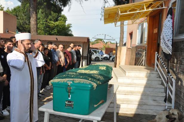 Ortaokul öğrencisi Erdem, bıçaklı kavgada öldü (4)