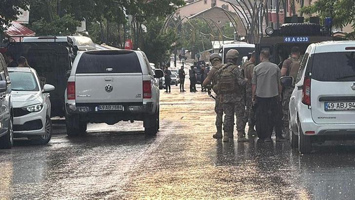 İşitme engelli kardeşini ve bir polis memurunu yaralayan şüpheli, operasyonla etkisiz hale getirildi