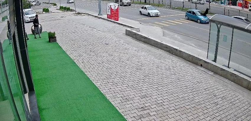 Otomobilin çarptığı yaya yaşam mücadelesi veriyor, sürücü serbest