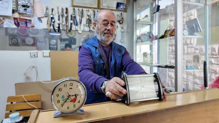 52 yıldır zamana 'ayar' veriyor, teknolojiye direniyor