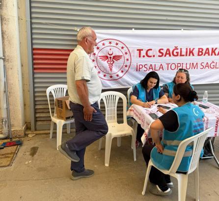 Edirne’de halk pazarında vatandaşlara sağlık testi yapıldı