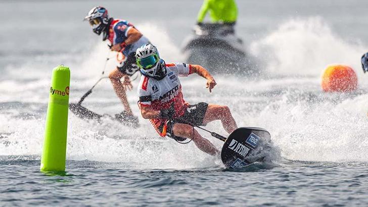 Motosurf heyecanı Çeşme'de başlıyor