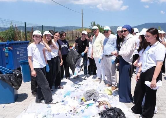 Yeşil Çevre’den öğrencilere geri dönüşüm bilinci