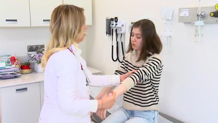 Milyonda bir görülen genetik hastalık teşhisi konulan Fatma Elif: 1 aylık tedaviyle süper hissediyorum