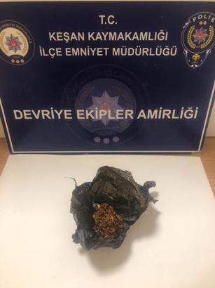 Edirne’de üzerlerinde uyuşturucuyla yakalanan 3 kişiye gözaltı