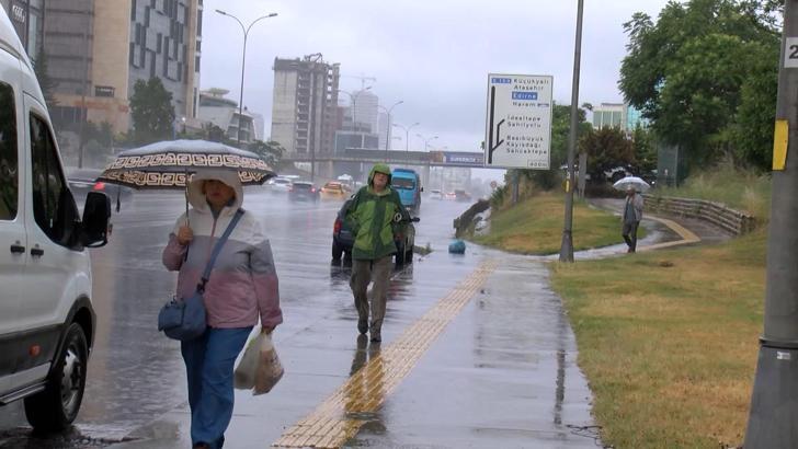 İstanbul'da sağanak etkili oldu