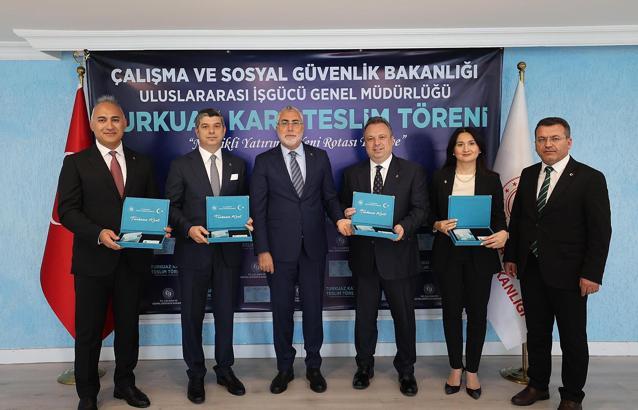 SOCAR ve Türk Traktör CEO'larına 'Turkuaz Kart' verildi