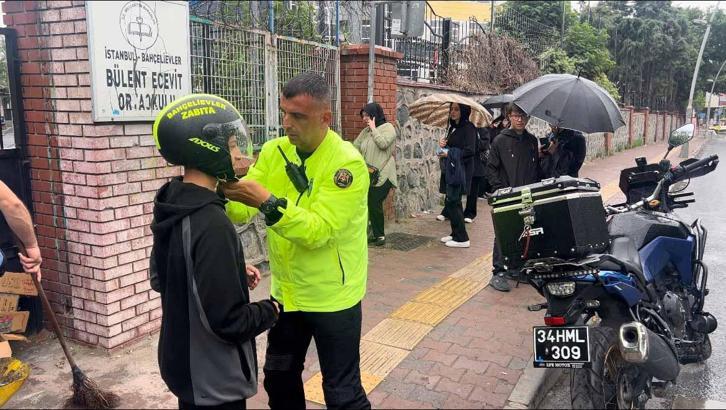 Motorize zabıta ekipleri, 15 öğrenciyi sınava yetiştirdi