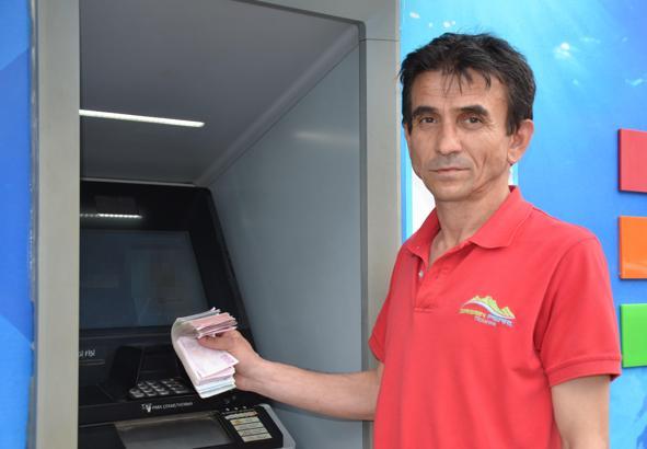 ATM haznesinde bulduğu parayı bankaya teslim etti