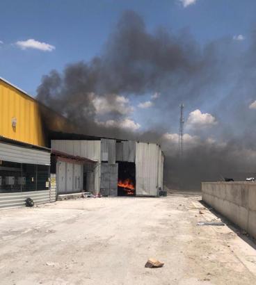 Aksaray'da geri dönüşüm tesisinde yangın