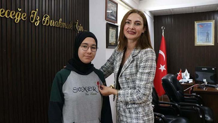 MEB Robot Yarışması’nda dereceye giren öğrencilere gram altın ödülü
