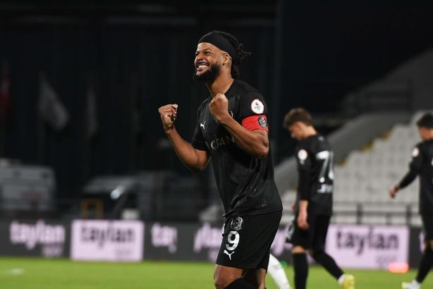 Manisa FK'da Diony belirsizliği