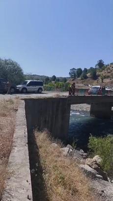 Çayda akıntıya kapılıp kayboldu