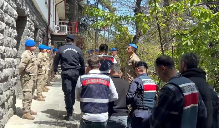 34 ilde dolandırıcılık ve yasa dışı bahis operasyonu; 293 gözaltı