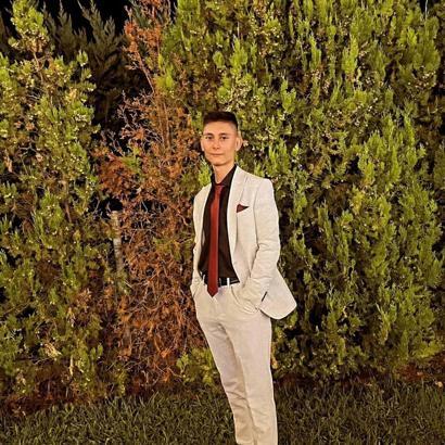 Hafif ticari araçla çarpışan motosikletin sürücüsü öldü