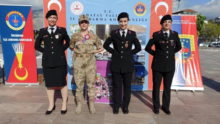 Jandarma komandolarının gösterisi nefes kesti