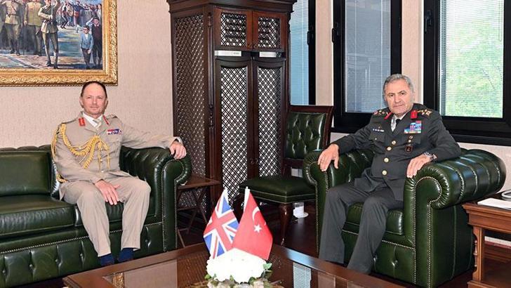 Orgeneral Tokel, İngiliz mevkidaşı Orgeneral Walker'ı kabul etti