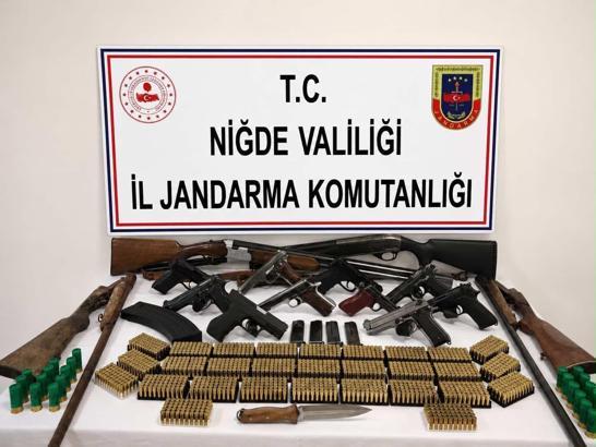 Niğde merkezli 3 ilde ruhsatsız silah operasyonu: 14 gözaltı