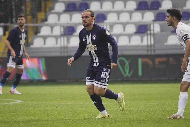 Manisa FK transferde Perulu oyuncunun peşinde