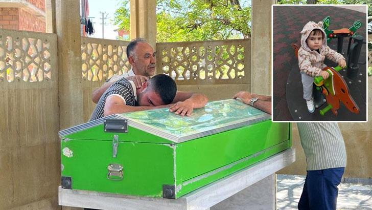 Nevşehir'de 5'inci katın penceresinden düşen 2,5 yaşındaki Yasin, toprağa verildi