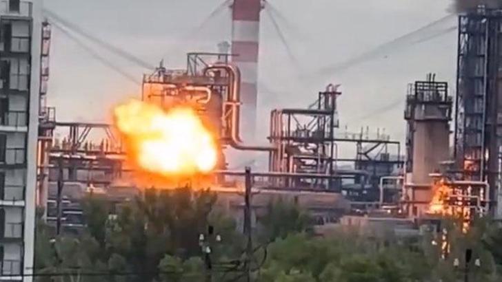 Moskova'da petrol rafinerisine İHA saldırısı