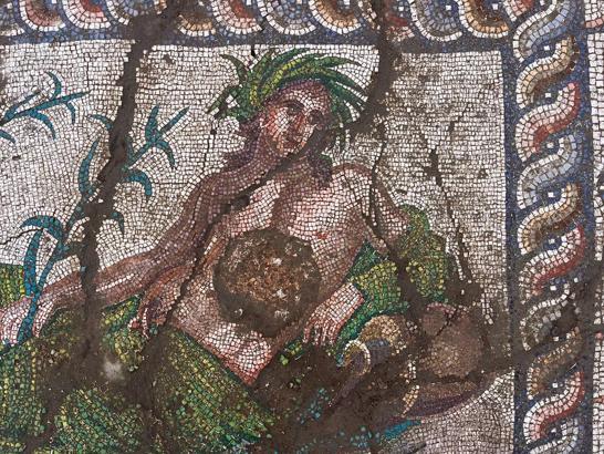 Aspendos’ta 'Nehir Tanrısı' betimlemesi gün yüzüne çıkarıldı