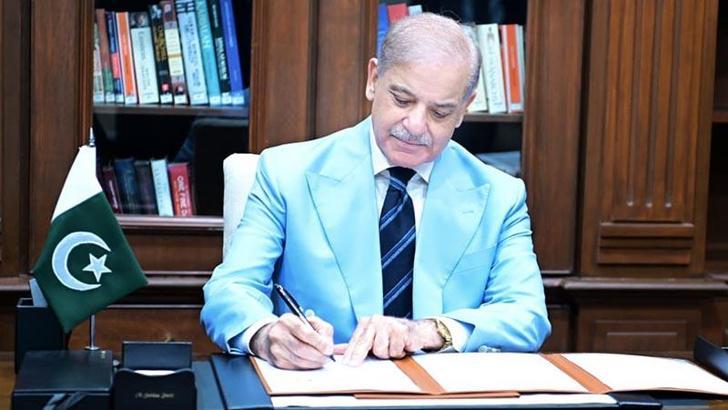 Pakistan Başbakanı Şerif, İslamabad Mutabakat Zaptı'nı ara bulucu olarak imzaladı